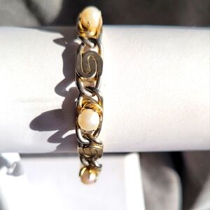 Vintage goldtone chain bracelet with real pearls